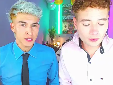 Snapshot of Latin_boysxxxx chatting on 10/26/25, 01:11 Latin boysxxxx online show from 10/26/25, 01:11