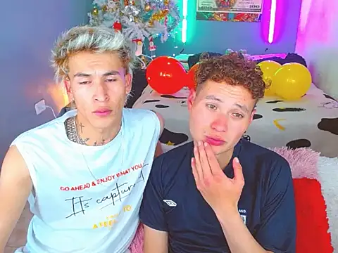 Snapshot of Latin_boysxxxx chatting on 11/12/25, 05:02 Latin boysxxxx online show from 11/12/25, 05:02