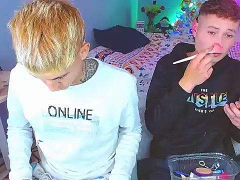 Snapshot of Latin_boysxxxx chatting on 11/29/25, 02:36 Latin boysxxxx online show from 11/29/25, 02:36