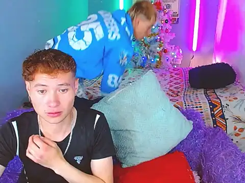 Snapshot of Latin_boysxxxx chatting on 12/01/25, 04:12 Latin boysxxxx online show from 12/01/25, 04:12