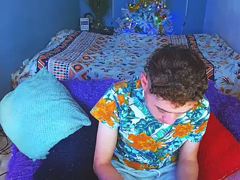 Snapshot of Latin_boysxxxx chatting on 12/05/25, 04:36 Latin boysxxxx online show from 12/05/25, 04:36