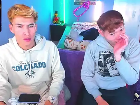 Snapshot of Latin_boysxxxx chatting on 02/19/26, 06:26 Latin boysxxxx online show from 02/19/26, 06:26