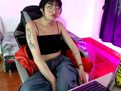 Snapshot of Isabella__666 chatting on 11/04/25, 04:06 Isabella 666 online show from 11/04/25, 04:06