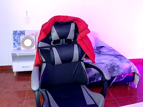 Snapshot of Isabella__666 chatting on 11/20/25, 03:50 Isabella 666 online show from 11/20/25, 03:50