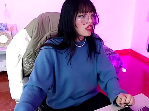 Snapshot of Isabella__666 chatting on 12/15/25, 03:44 Isabella 666 online show from 12/15/25, 03:44