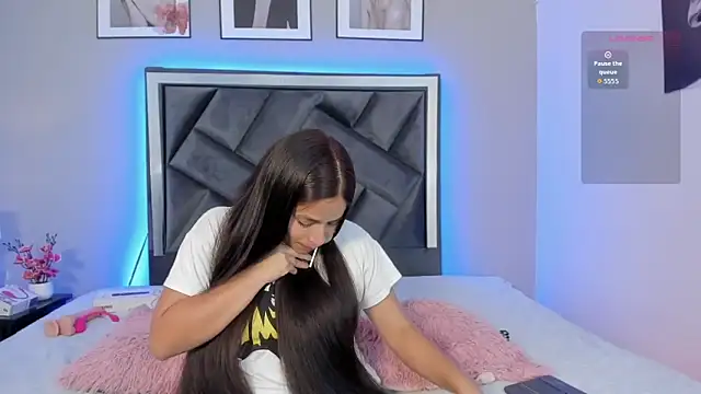 zoe longhair online show from 10/18/25, 06:30