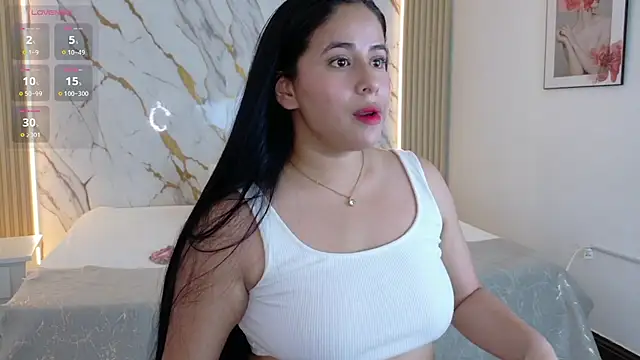 Snapshot of zoe_longhair chatting on 06/19/26, 06:56 zoe longhair online show from 06/19/26, 06:56