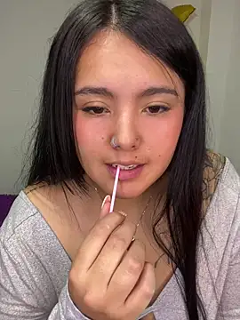 Snapshot of Mellani_luod chatting on 04/08/26, 06:19 Mellani luod online show from 04/08/26, 06:19