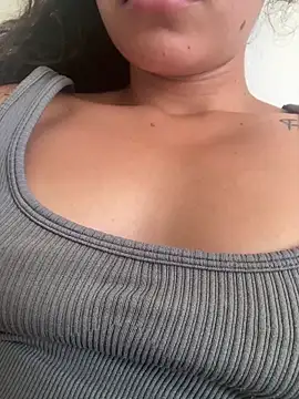 Snapshot of fernanda317 chatting on 03/16/26, 04:22 fernanda317 online show from 03/16/26, 04:22