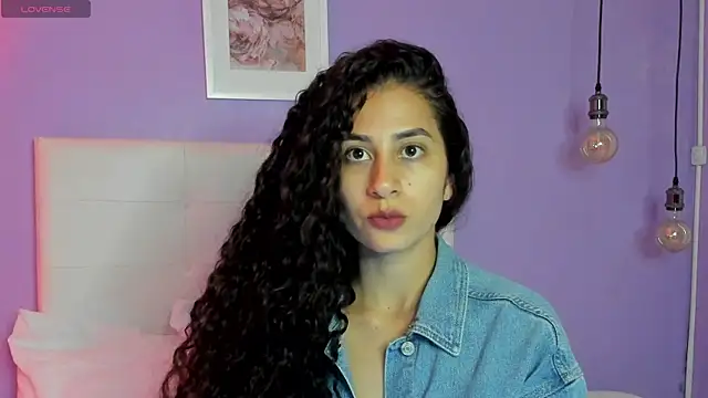 Snapshot of fernanda317 chatting on 06/26/26, 04:55 fernanda317 online show from 06/26/26, 04:55