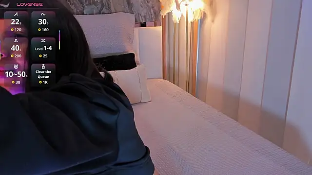 Rashel Frost  online show from 02/04/26, 03:07