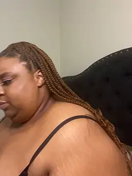 BarbieLiion online show from 12/21/25, 03:02