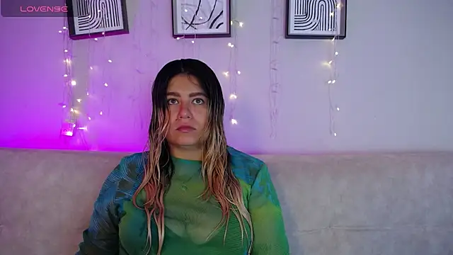 Sweet Bella Valery online show from 04/18/26, 03:16