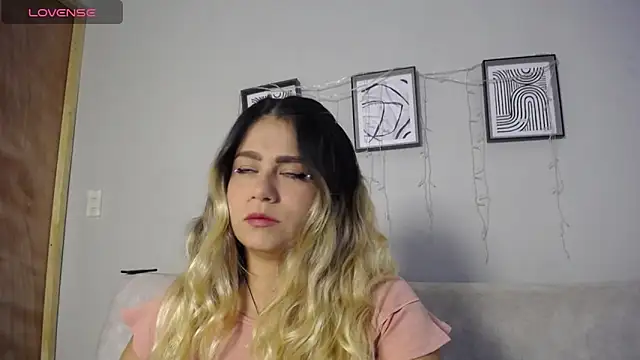 Sweet Bella Valery online show from 04/20/26, 07:59