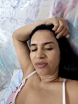 Snapshot of Selenahot23sexy chatting on 10/18/25, 11:33 Selenahot23sexy online show from 10/18/25, 11:33