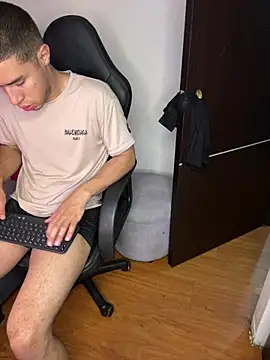 Snapshot of chucky_karla chatting on 02/12/26, 04:07 chucky karla online show from 02/12/26, 04:07