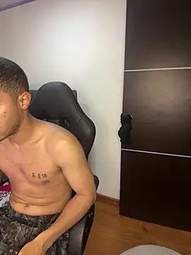 Snapshot of chucky_karla chatting on 02/16/26, 06:53 chucky karla online show from 02/16/26, 06:53