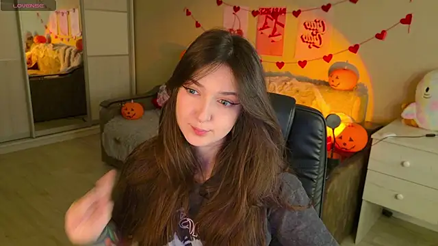 BellaSink online show from 11/04/25, 05:17