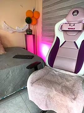 Meggie  online show from 11/04/25, 11:37