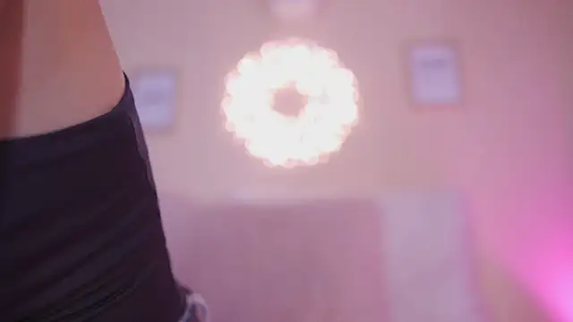 Meggie  online show from 12/03/25, 11:58