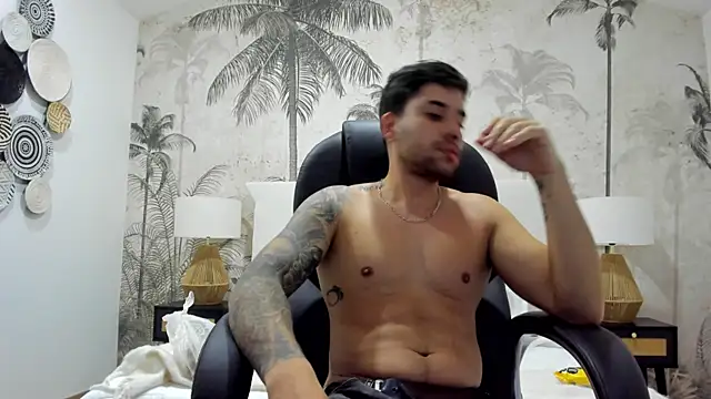 Mike montoya01 online show from 10/15/25, 05:07