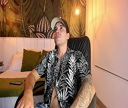 Mike montoya01 online show from 10/17/25, 11:29