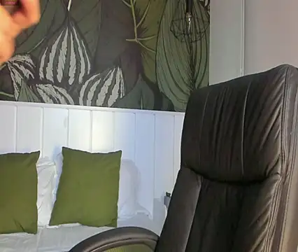 Mike montoya01 online show from 10/22/25, 06:02