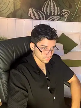 Mike montoya01 online show from 10/24/25, 01:46