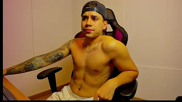 Mike montoya01 online show from 12/04/25, 10:18