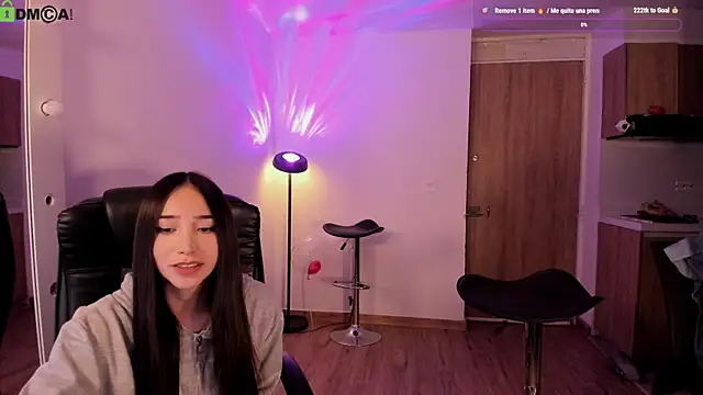 Mikeyvioleta  online show from 04/26/26, 12:30