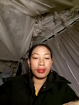 Snapshot of Nabi_show chatting on 12/15/25, 08:13 Nabi show online show from 12/15/25, 08:13