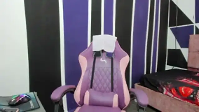 scarleth18 online show from 12/15/25, 07:18