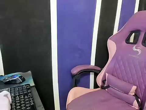 scarleth18 online show from 02/25/26, 09:13