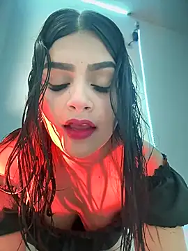 Lucianacuoper online show from 11/06/25, 07:15