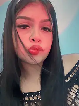 Lucianacuoper online show from 11/27/25, 05:37