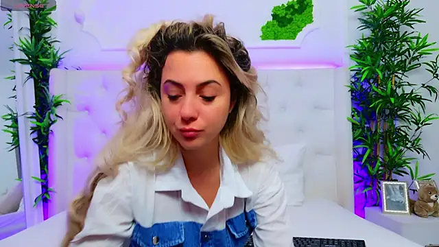 AriannaSins online show from 11/14/25, 01:32