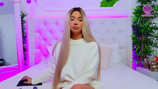 AriannaSins online show from 12/16/25, 01:49