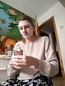 Snapshot of SandyCassie chatting on 10/16/25, 10:16 SandyCassie online show from 10/16/25, 10:16