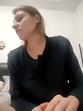 Snapshot of SandyCassie chatting on 11/30/25, 06:06 SandyCassie online show from 11/30/25, 06:06