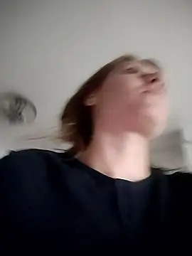 Snapshot of SandyCassie chatting on 12/16/25, 08:08 SandyCassie online show from 12/16/25, 08:08