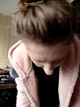 SandyCassie online show from 12/20/25, 07:37