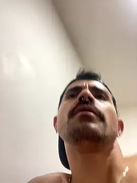 Snapshot of Felipinh19cm chatting on 12/14/25, 10:20 Felipinh19cm online show from 12/14/25, 10:20