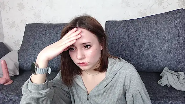 evaa here  online show from 04/01/26, 08:37