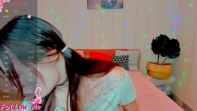 honeybuns lizzy online show from 10/18/25, 12:57