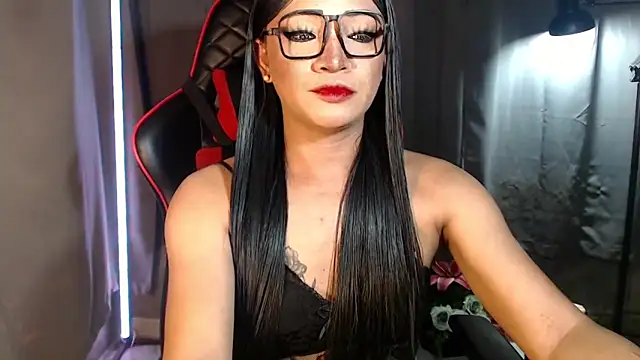 smokeprincess online show from 12/15/25, 04:11