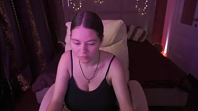 QueenEvieX online show from 04/21/26, 12:34