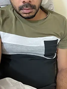 Handsome8677 online show from 02/04/26, 08:25