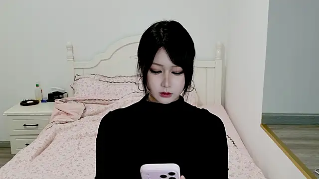 Snapshot of The_icy_moon chatting on 05/23/26, 11:58 The icy moon online show from 05/23/26, 11:58