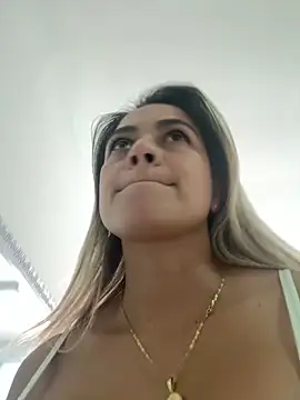 valentina herrrera online show from 03/10/26, 04:23