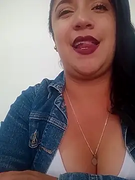 Snapshot of Ailinemart chatting on 10/18/25, 03:02 Ailinemart online show from 10/18/25, 03:02